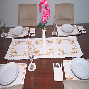 Satu Set Taplak Meja "Elegan Lurik"